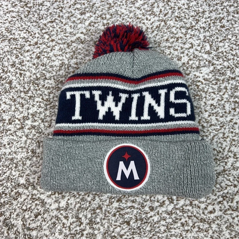 Minnesota Twins Men Hat One Size Gray Knit Pom Beanie Ford Baseball MLB SGA Logo